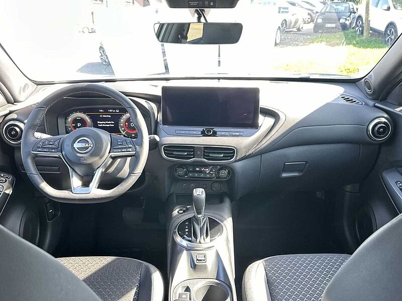 Nissan Juke N-Connecta 1.6 Hybrid, Winterpaket.